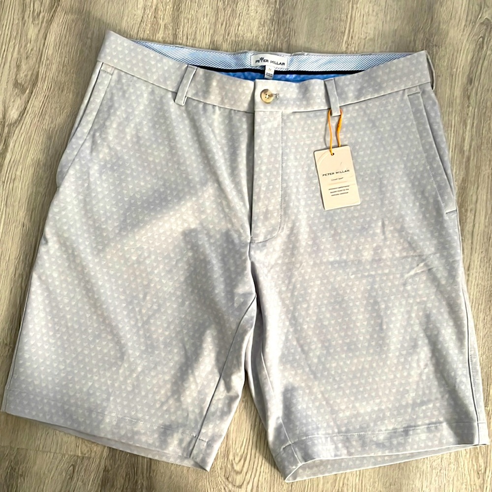 New w/ Tag Peter Millar Crown Sport Golf Shorts - Light Grey w/ Skulls - Size 32